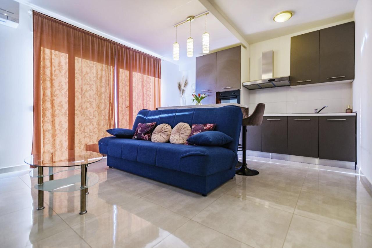Holiday Apartment Zadar - With Summer Balcony And Parking Bagian luar foto