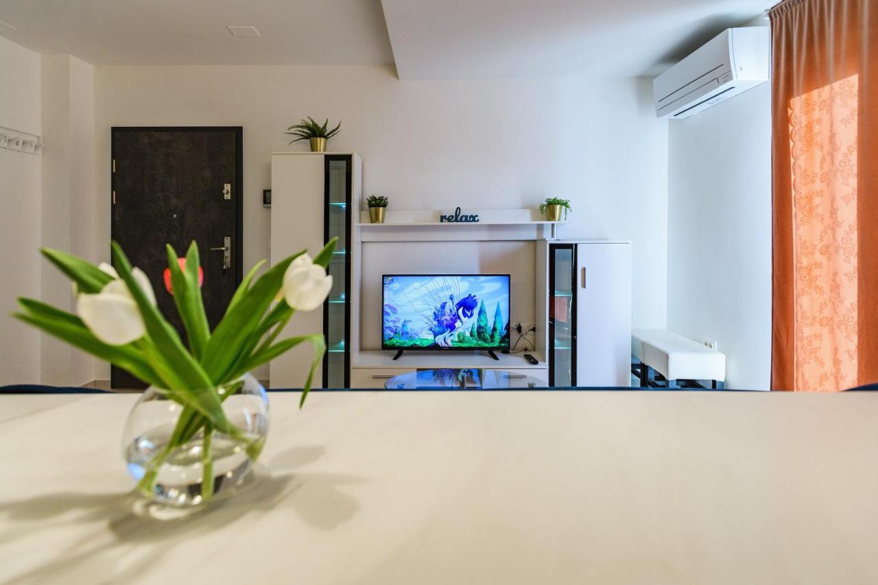 Holiday Apartment Zadar - With Summer Balcony And Parking Bagian luar foto