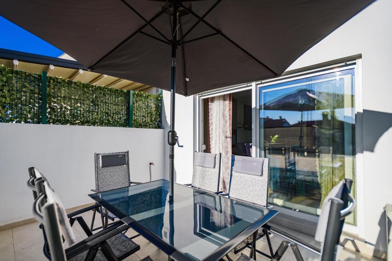 Holiday Apartment Zadar - With Summer Balcony And Parking Bagian luar foto