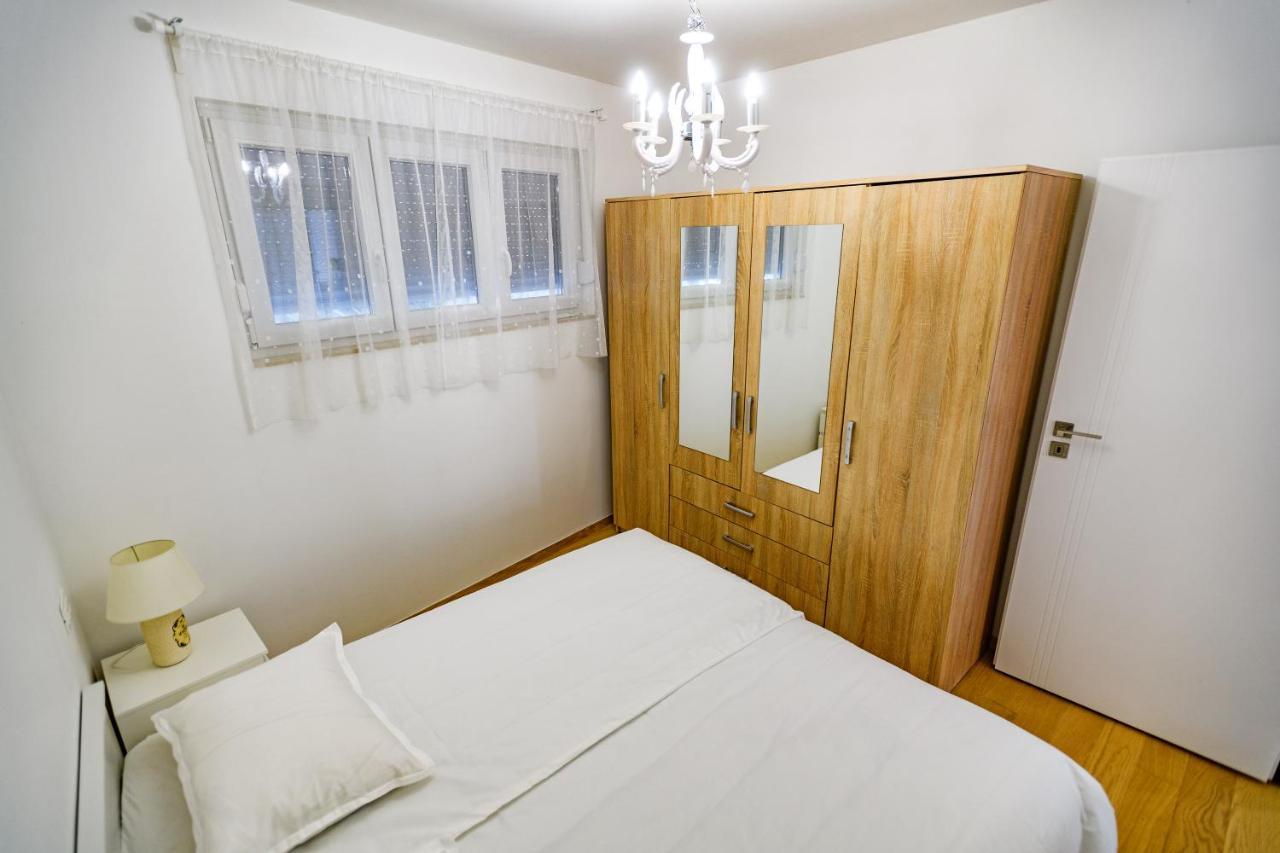Holiday Apartment Zadar - With Summer Balcony And Parking Bagian luar foto