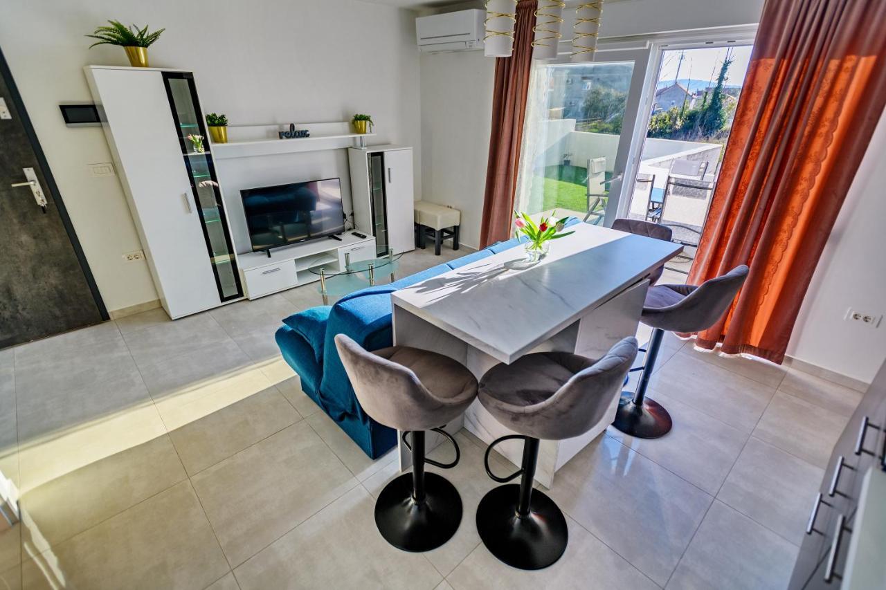 Holiday Apartment Zadar - With Summer Balcony And Parking Bagian luar foto